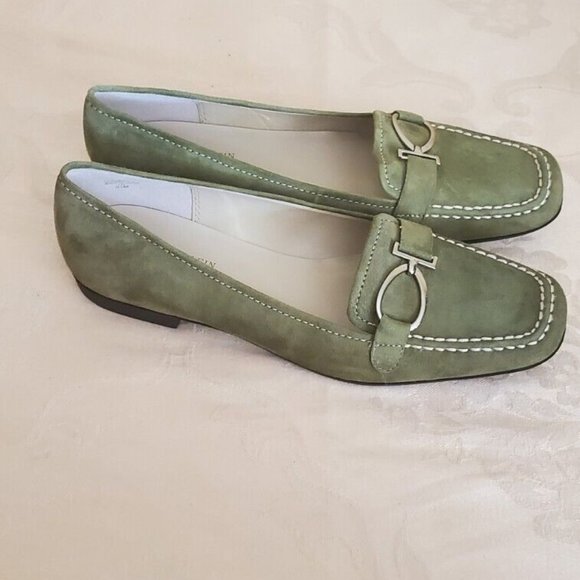 Women's AK Anne Klein i Flex Green Suede Leather Flats Akburt Size 9.5 M. New - Picture 7 of 8